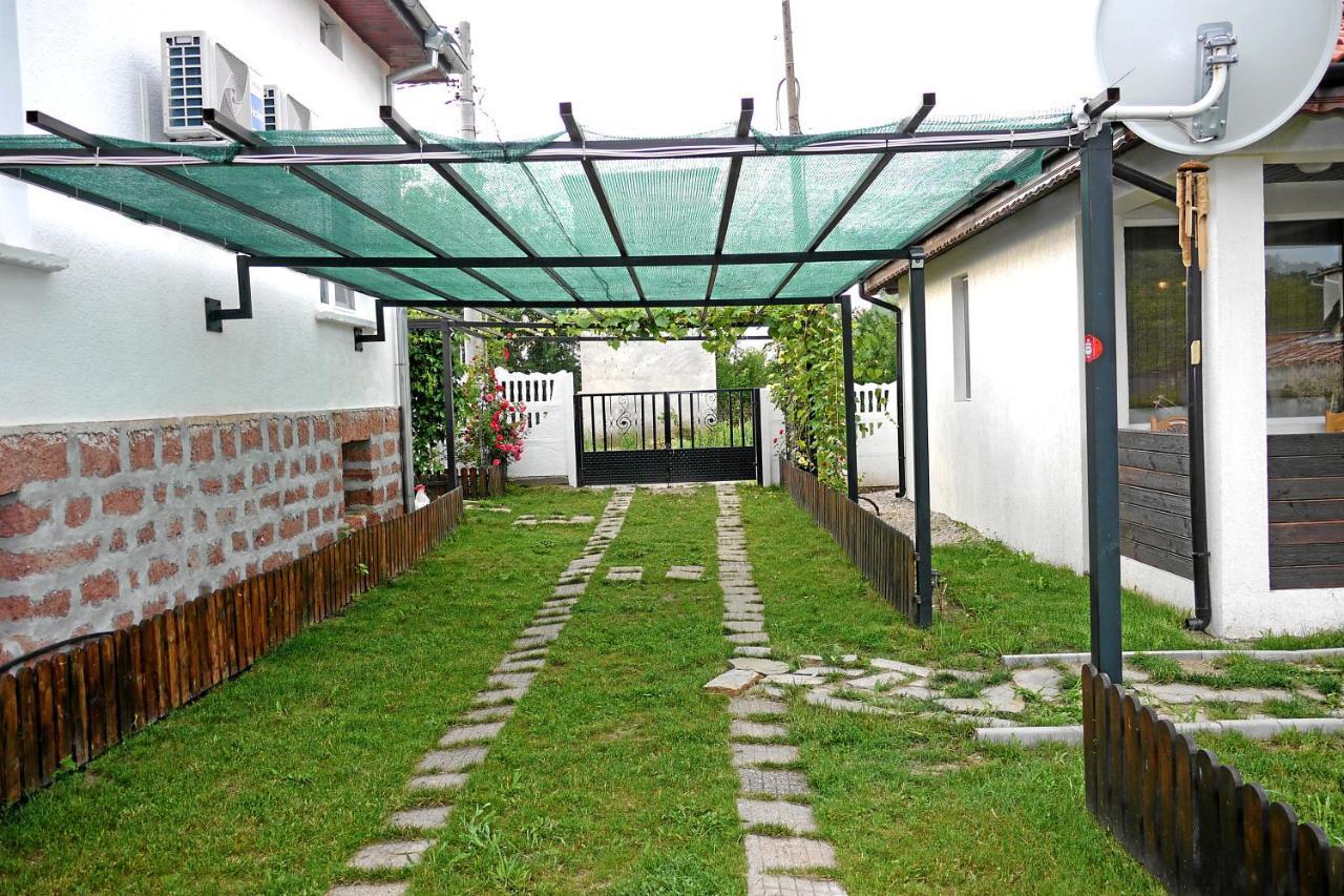 Guest House Medina เบโลกราดชิก ภายนอก รูปภาพ